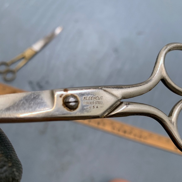 Set of Five Vintage Scissors Forged Steel School Sewing Crafts Art Scrap Teach - Picture 10 of 16